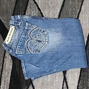 ROCK REVIVAL EMBROIDERED ADELE CAPRI DENIM JEAN